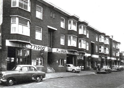 De Van der Valk bedrijven aan de Volkerakstraat 3 39