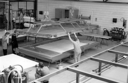 afbeelding 12 De mal voor het maken van polyester panelen