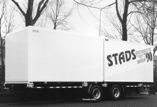afbeelding 18 kleine containers voor stadsvervoer