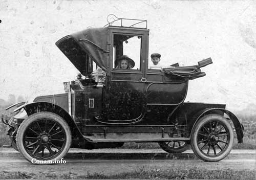 donderwinkel 7 Landaulette op het chassis met motor van een Renault