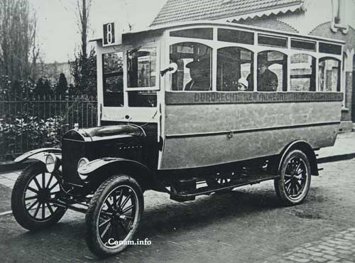 meeldijk 06 carrosserie meeldijk dordrecht Bus van carrosserie en wagenmakerij firma D. Meeldijk aan de Grotekerksbuurt. Deze bus ging van Dordrecht via Zwijndrecht