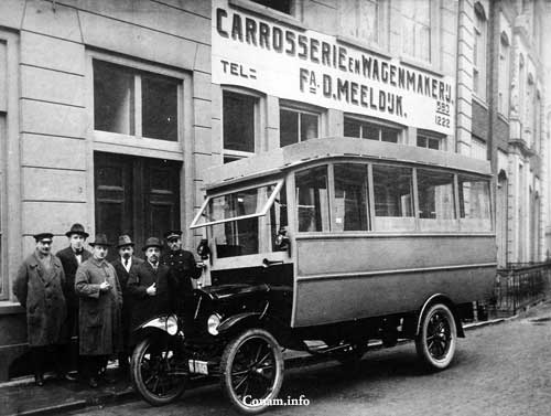 meeldijk 07 H 31042 carrosserie meeldijk dordrecht Bus met personeel van carrosserie en wagenmakerij firma D. Meeldijk aan de Grotekerksbuurt 1925