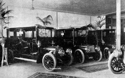 Adrian 3 De showroom aan de Koninginnegracht in 1907